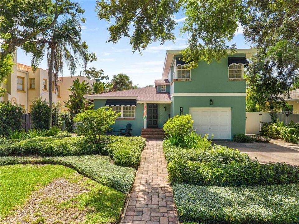For Sale: $774,900 (3 beds, 2 baths, 1795 Square Feet)