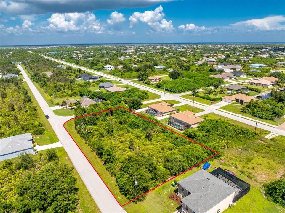 待售: $95,000 (0.74 acres)