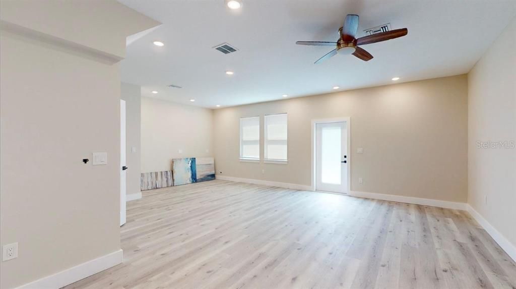 En Venta: $880,000 (5 camas, 5 baños, 3297 Pies cuadrados)