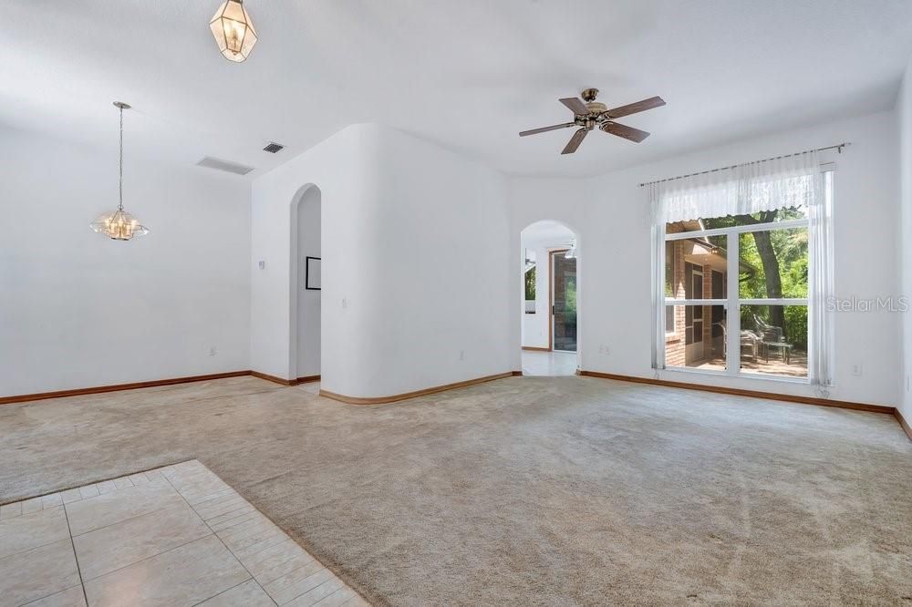 На продажу: $375,000 (3 спален, 2 ванн, 1983 Квадратных фут)