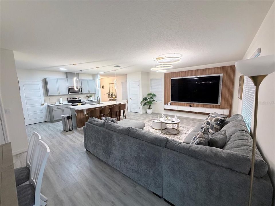 В аренду: $2,400 (4 спален, 2 ванн, 2260 Квадратных фут)