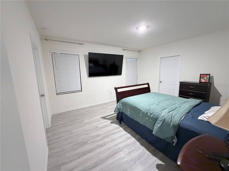 В аренду: $2,400 (4 спален, 2 ванн, 2260 Квадратных фут)