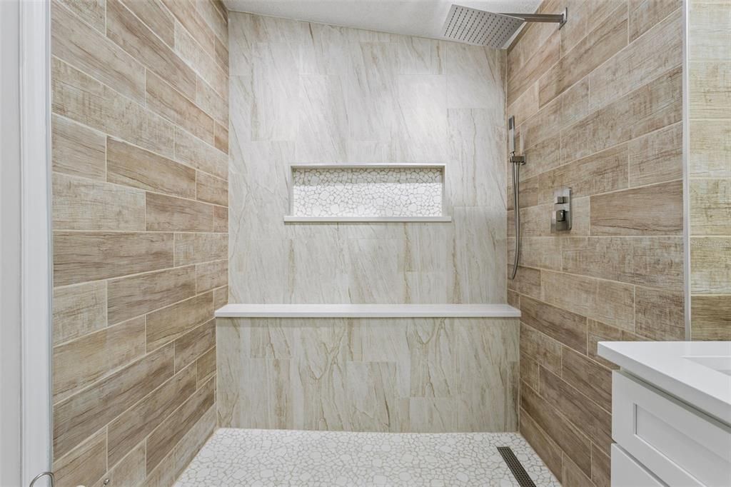 For Sale: $189,000 (2 beds, 2 baths, 1626 Square Feet)