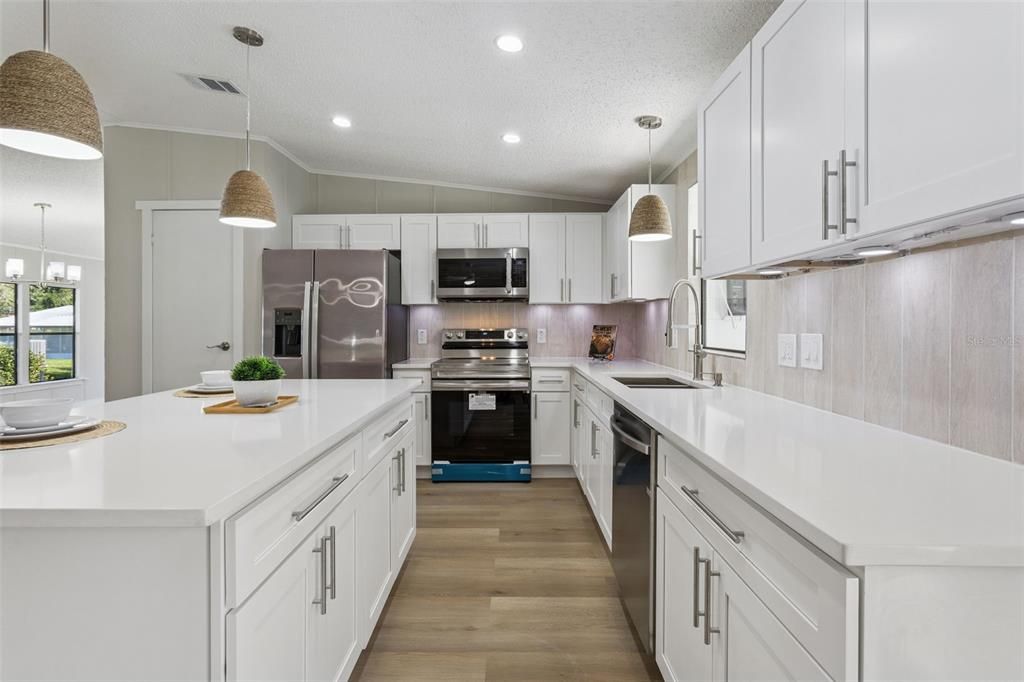 For Sale: $189,000 (2 beds, 2 baths, 1626 Square Feet)