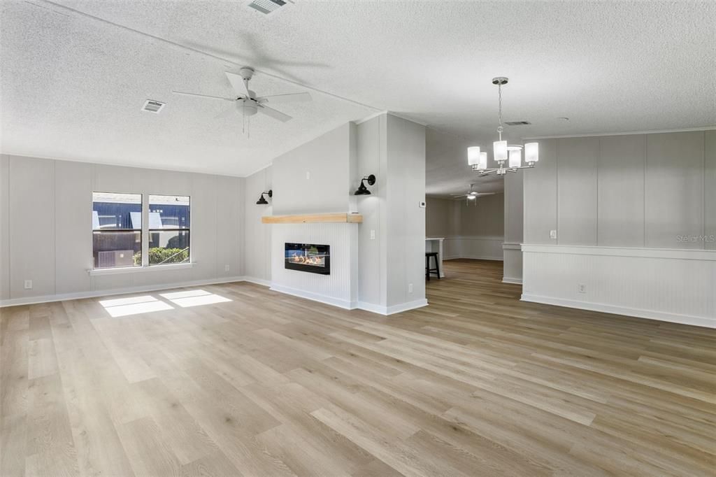 For Sale: $189,000 (2 beds, 2 baths, 1626 Square Feet)