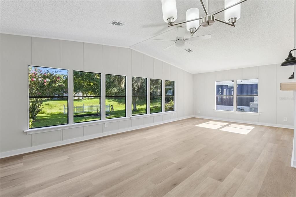 For Sale: $189,000 (2 beds, 2 baths, 1626 Square Feet)
