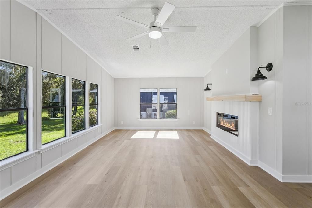 For Sale: $189,000 (2 beds, 2 baths, 1626 Square Feet)