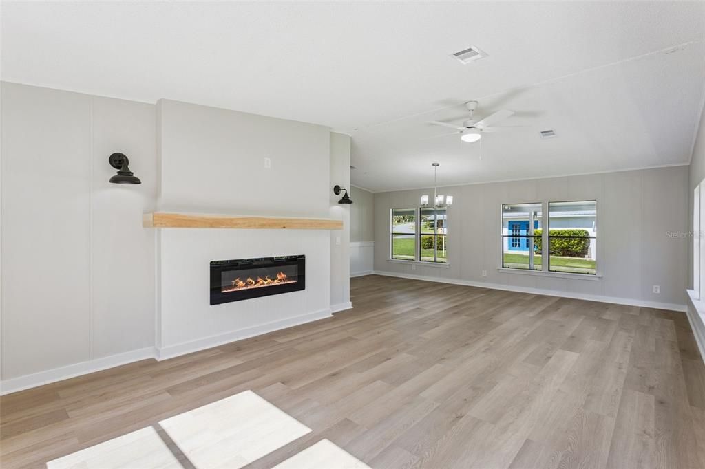 For Sale: $189,000 (2 beds, 2 baths, 1626 Square Feet)