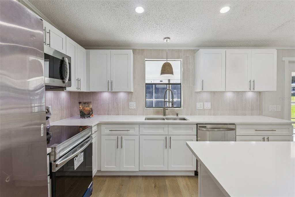 For Sale: $189,000 (2 beds, 2 baths, 1626 Square Feet)