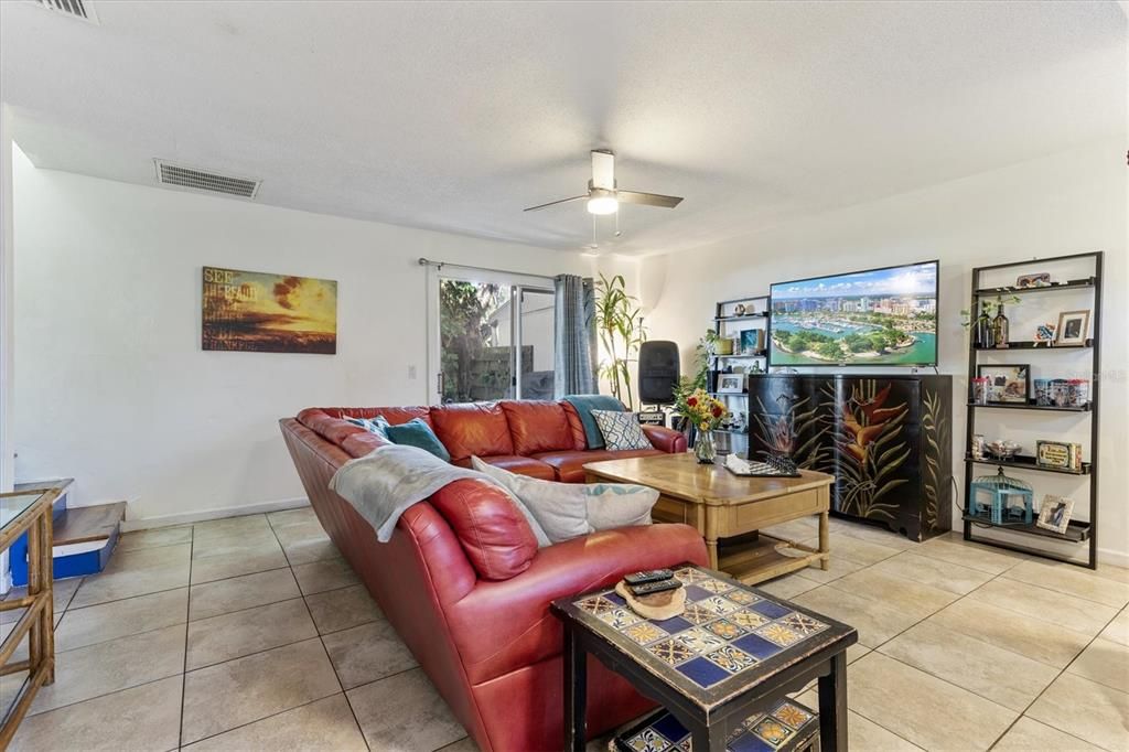 En Venta: $169,900 (3 camas, 2 baños, 1408 Pies cuadrados)