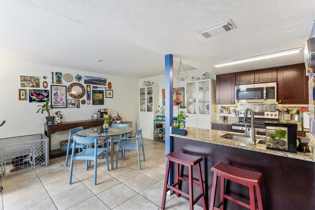 En Venta: $169,900 (3 camas, 2 baños, 1408 Pies cuadrados)