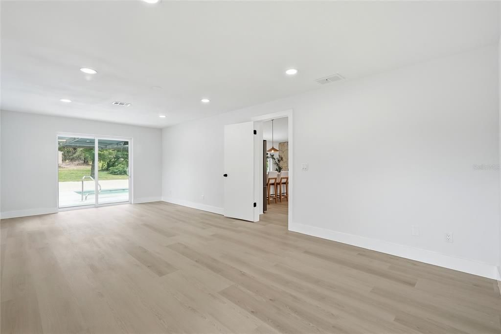 For Sale: $419,900 (3 beds, 2 baths, 1878 Square Feet)