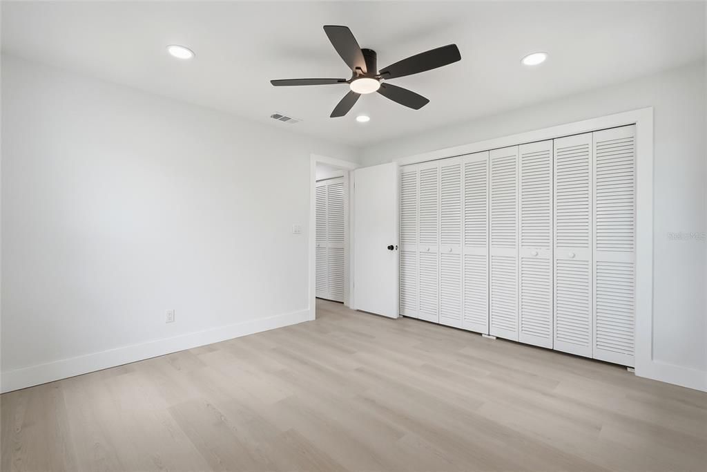 For Sale: $419,900 (3 beds, 2 baths, 1878 Square Feet)