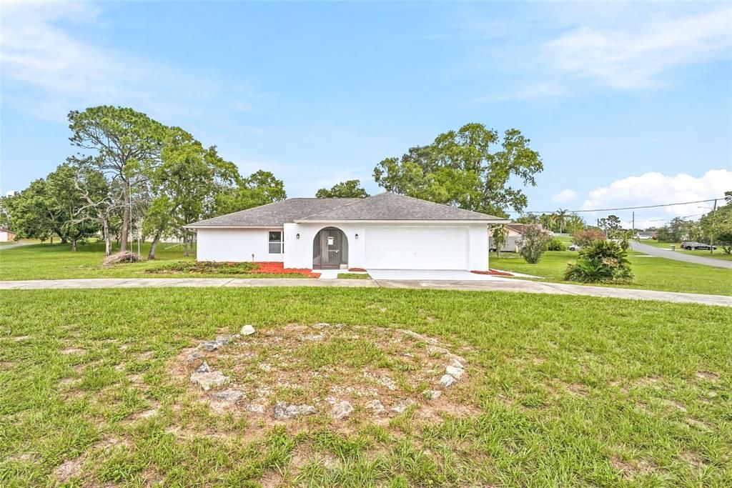 For Sale: $419,900 (3 beds, 2 baths, 1878 Square Feet)