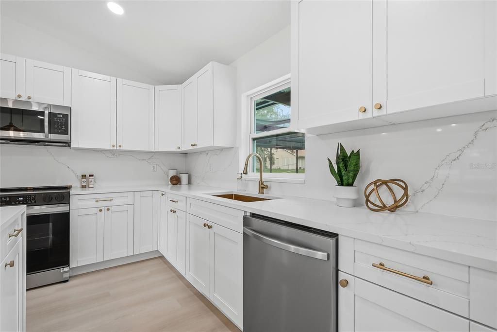For Sale: $419,900 (3 beds, 2 baths, 1878 Square Feet)