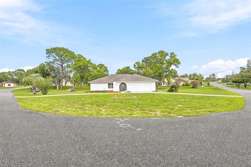 For Sale: $419,900 (3 beds, 2 baths, 1878 Square Feet)