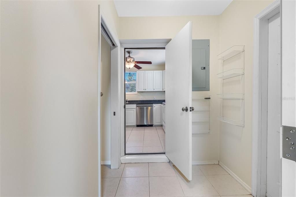 For Sale: $375,000 (2 beds, 2 baths, 1332 Square Feet)