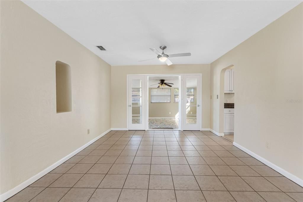 For Sale: $375,000 (2 beds, 2 baths, 1332 Square Feet)