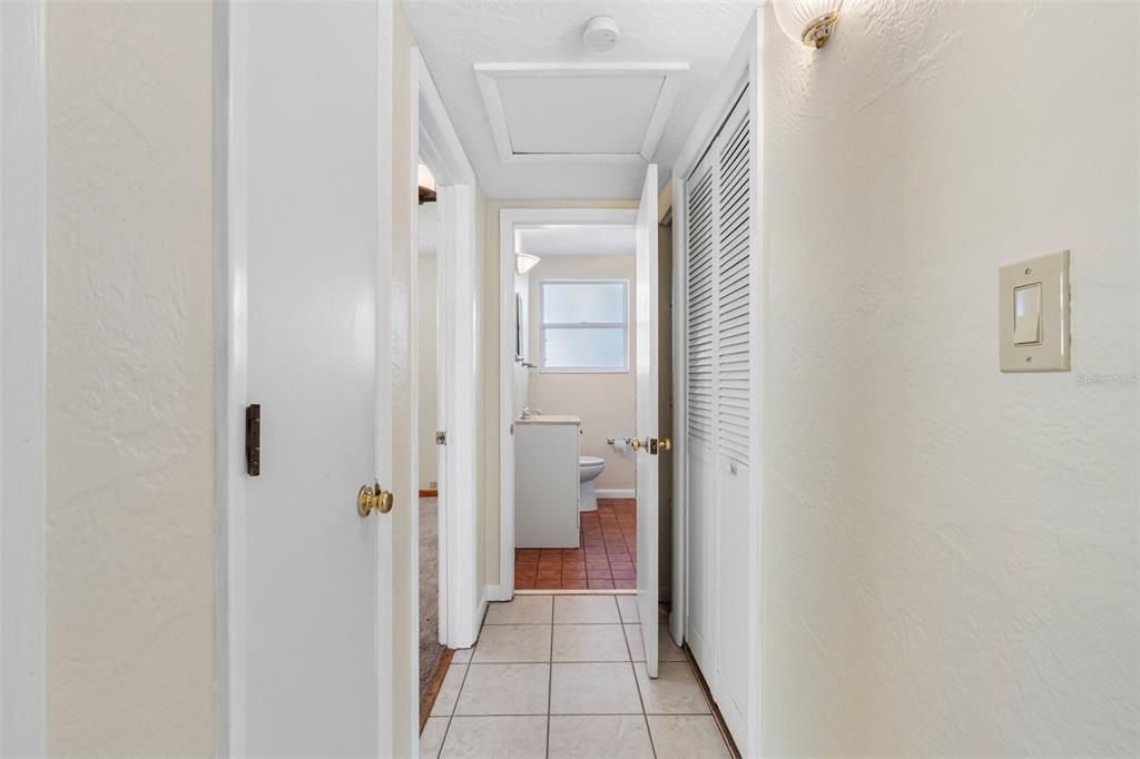 For Sale: $375,000 (2 beds, 2 baths, 1332 Square Feet)