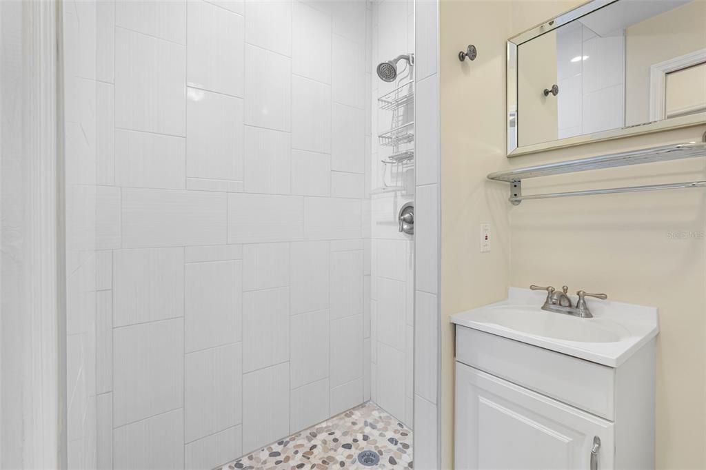 For Sale: $375,000 (2 beds, 2 baths, 1332 Square Feet)