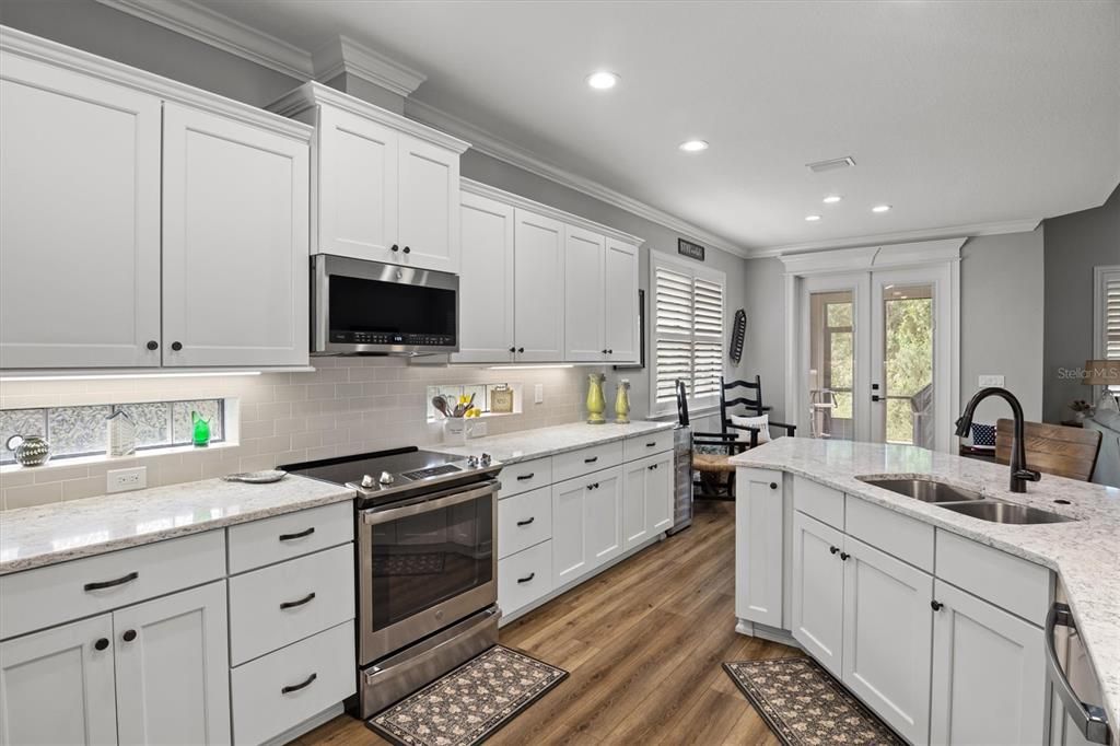 For Sale: $495,000 (2 beds, 2 baths, 1966 Square Feet)