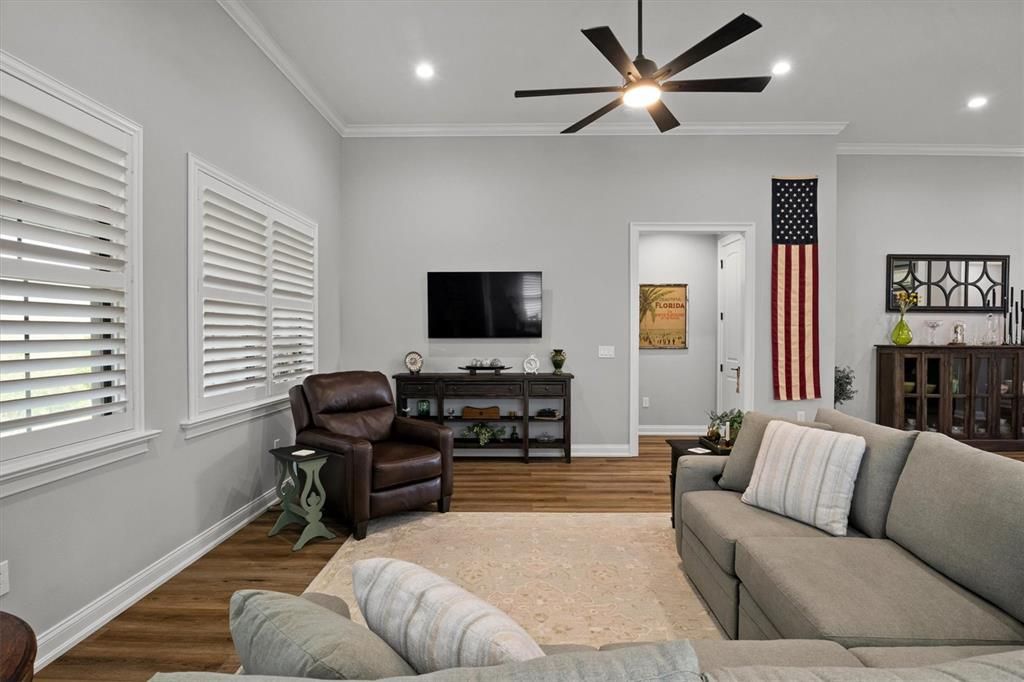 For Sale: $495,000 (2 beds, 2 baths, 1966 Square Feet)