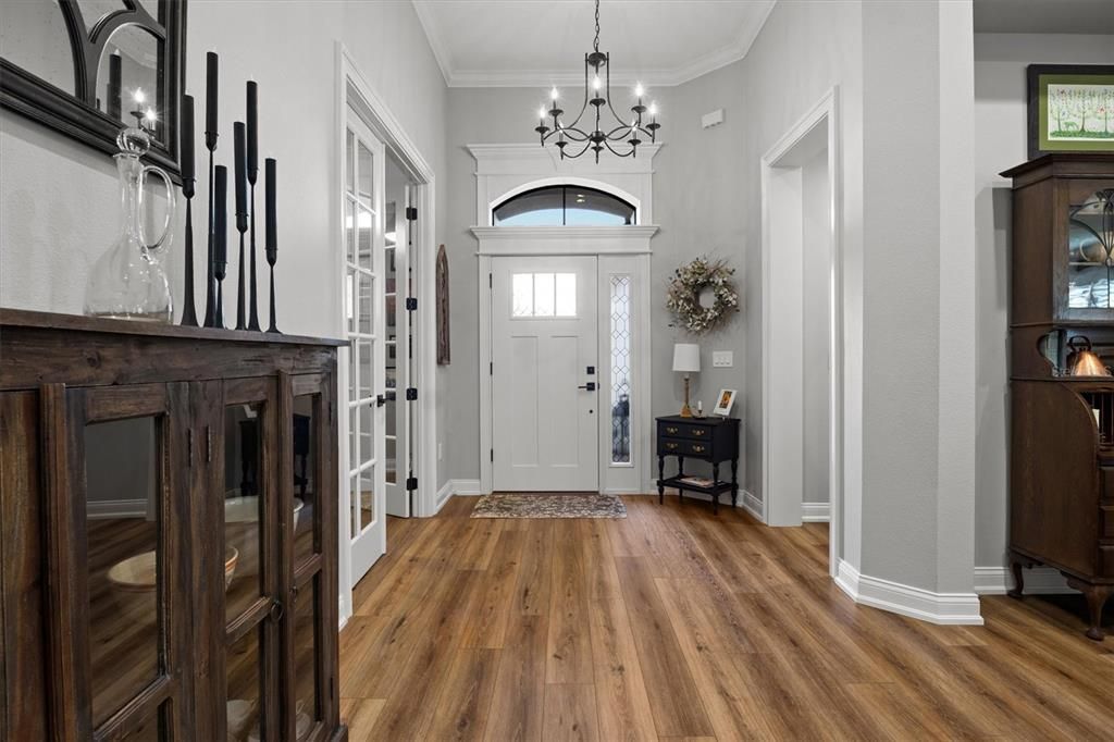 For Sale: $495,000 (2 beds, 2 baths, 1966 Square Feet)