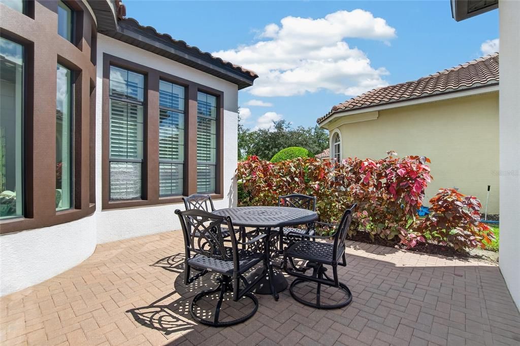 For Sale: $1,150,000 (4 beds, 3 baths, 3173 Square Feet)