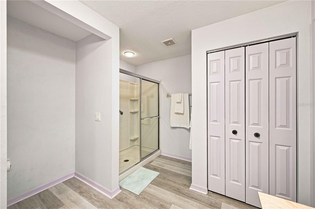 For Sale: $249,000 (3 beds, 2 baths, 1576 Square Feet)