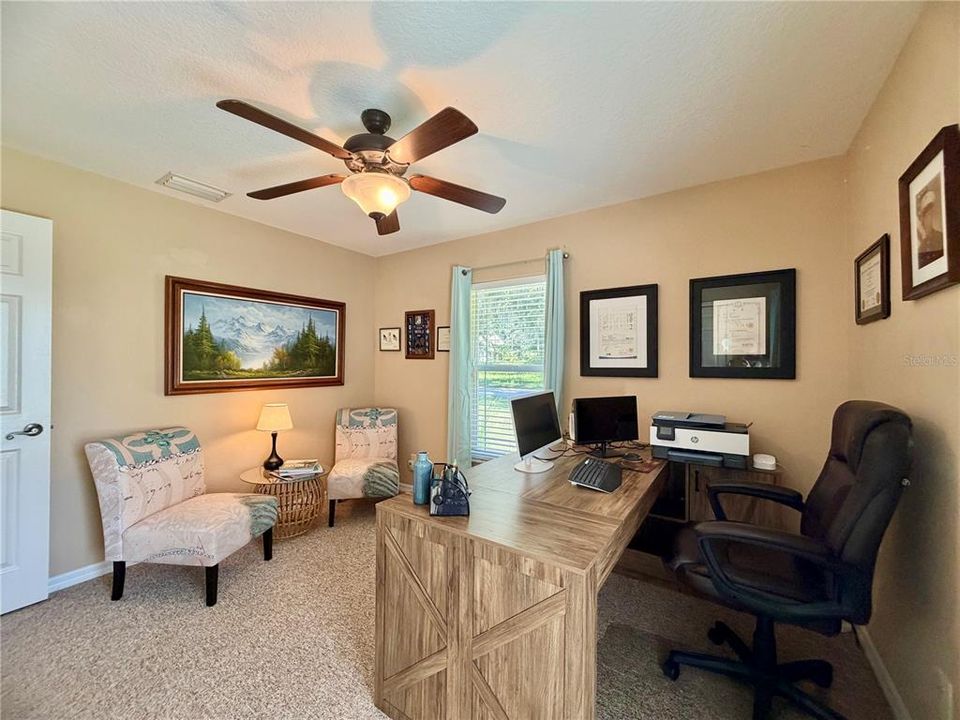 For Sale: $379,900 (3 beds, 2 baths, 1712 Square Feet)