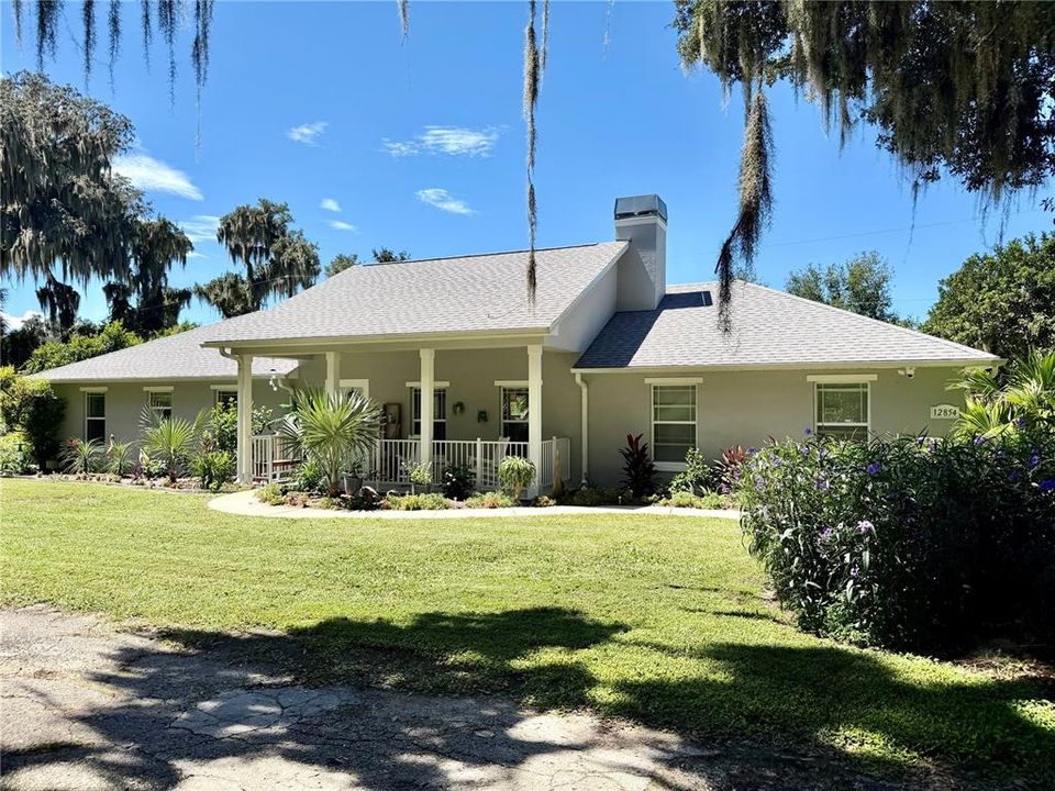 For Sale: $379,900 (3 beds, 2 baths, 1712 Square Feet)