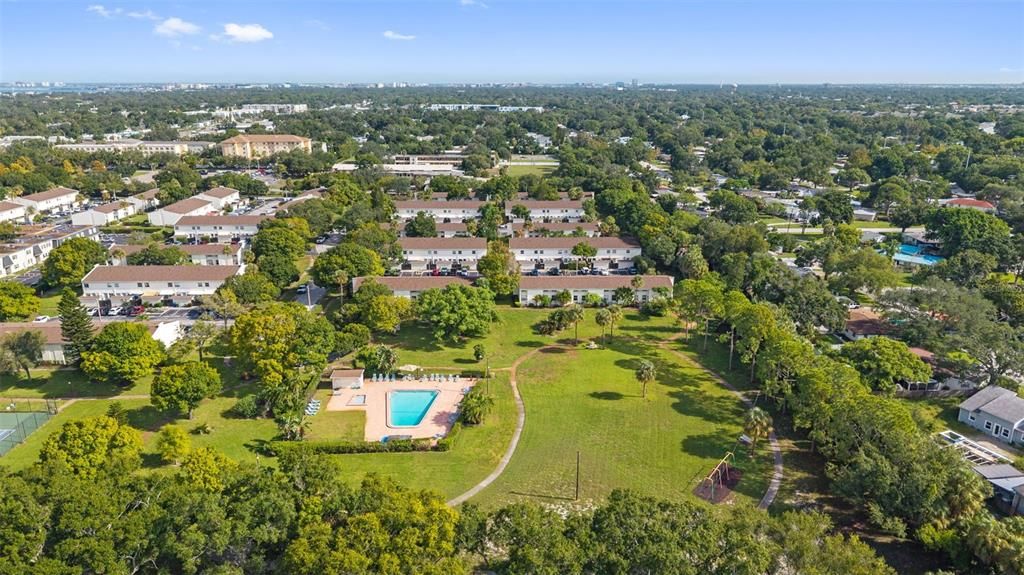 For Sale: $284,900 (2 beds, 1 baths, 1044 Square Feet)