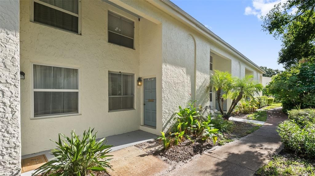 For Sale: $284,900 (2 beds, 1 baths, 1044 Square Feet)