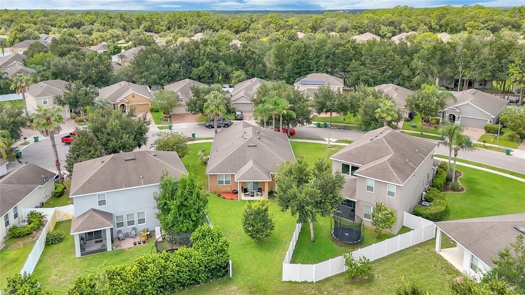 На продажу: $394,990 (4 спален, 2 ванн, 1825 Квадратных фут)