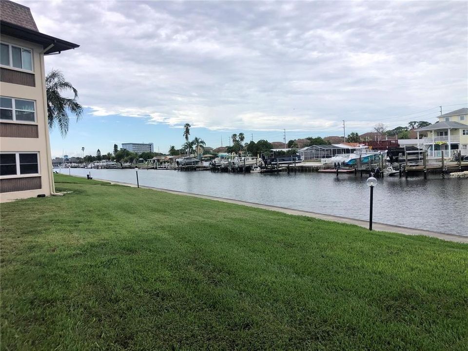 For Rent: $1,950 (2 beds, 2 baths, 1388 Square Feet)