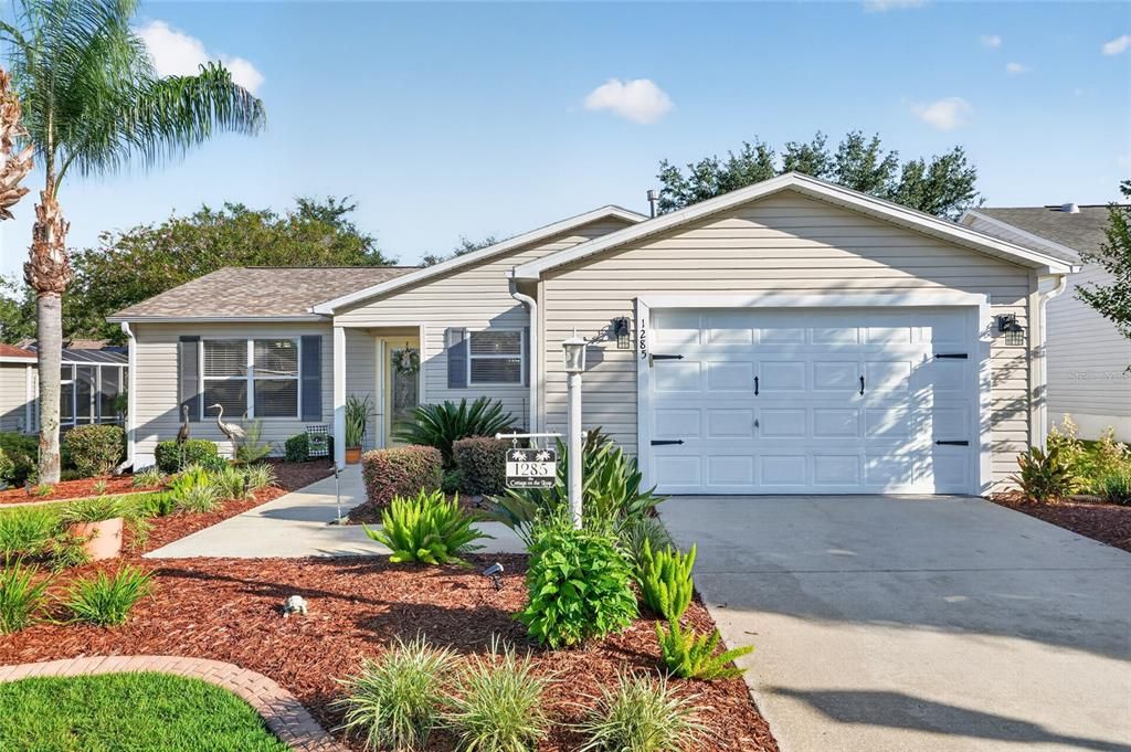 Active With Contract: $319,900 (3 beds, 2 baths, 1240 Square Feet)