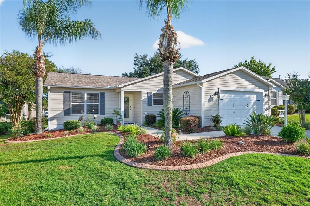 Active With Contract: $319,900 (3 beds, 2 baths, 1240 Square Feet)