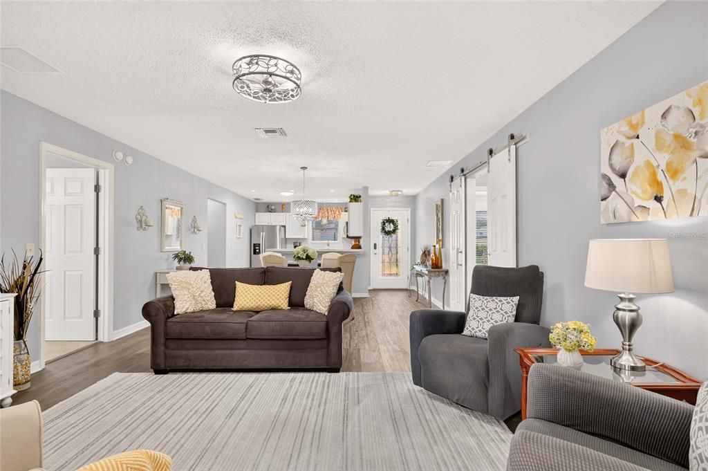Active With Contract: $319,900 (3 beds, 2 baths, 1240 Square Feet)