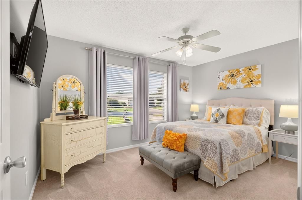 Active With Contract: $319,900 (3 beds, 2 baths, 1240 Square Feet)