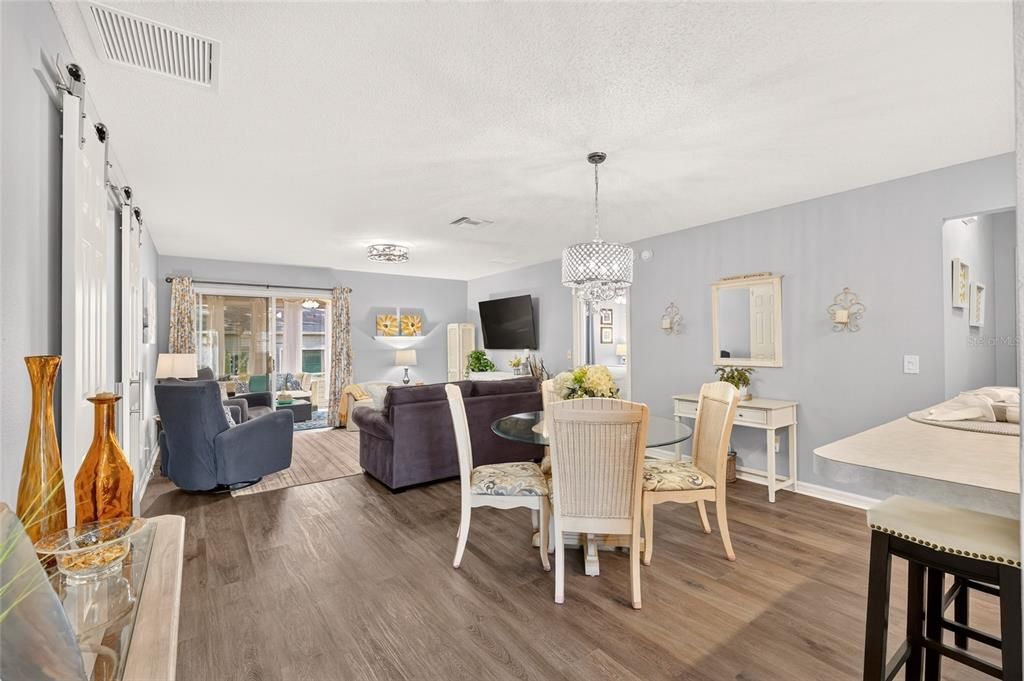 Active With Contract: $319,900 (3 beds, 2 baths, 1240 Square Feet)