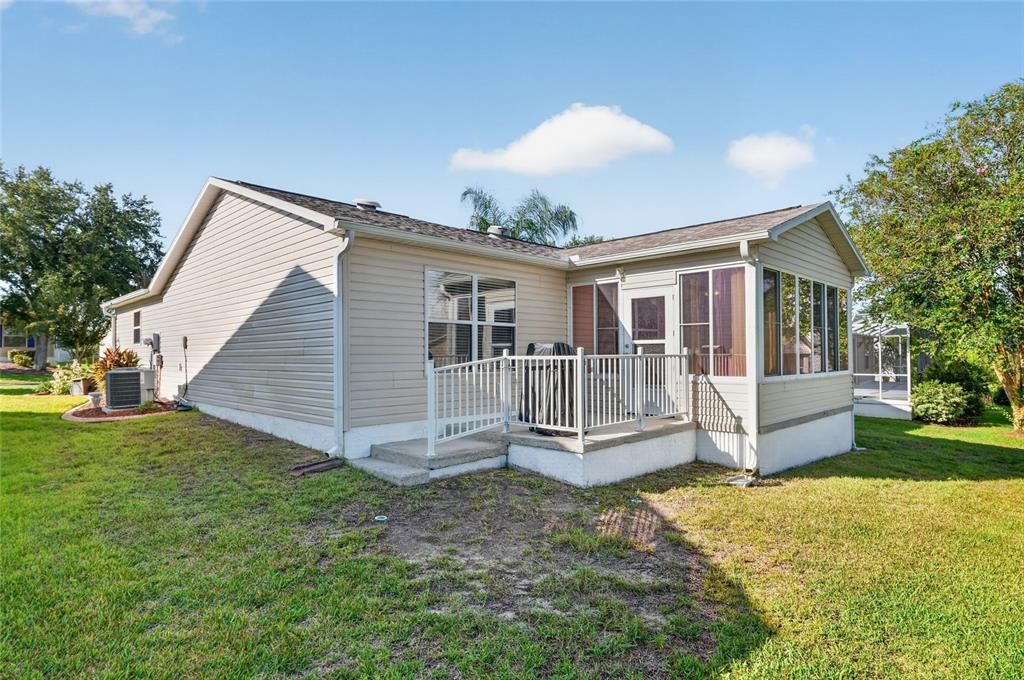 Active With Contract: $319,900 (3 beds, 2 baths, 1240 Square Feet)