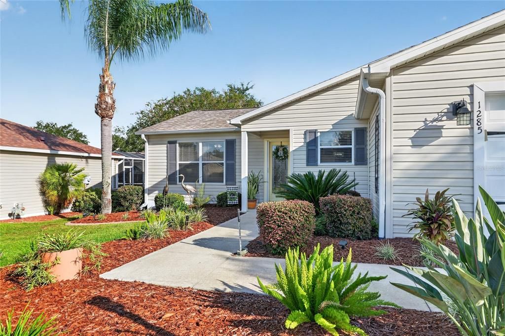 Active With Contract: $319,900 (3 beds, 2 baths, 1240 Square Feet)