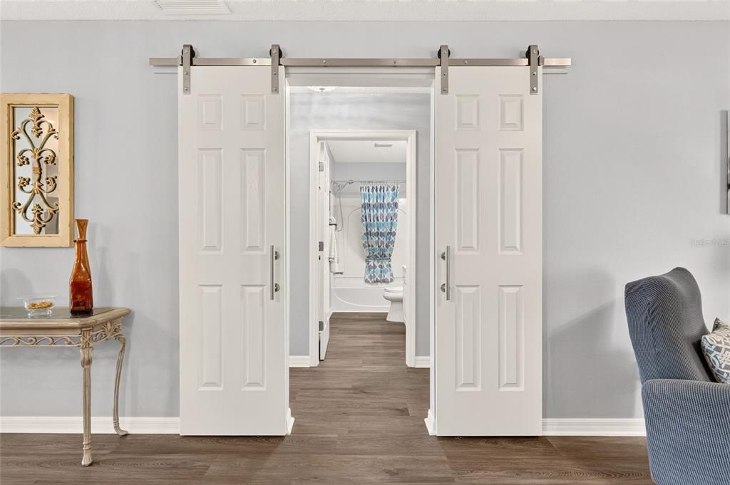 Active With Contract: $319,900 (3 beds, 2 baths, 1240 Square Feet)