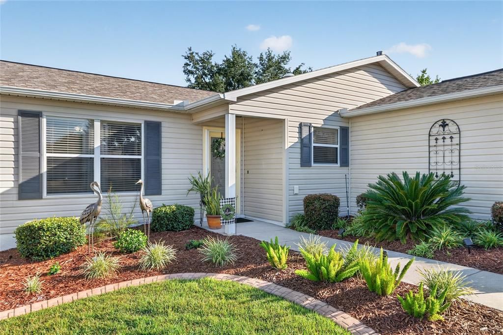 Active With Contract: $319,900 (3 beds, 2 baths, 1240 Square Feet)