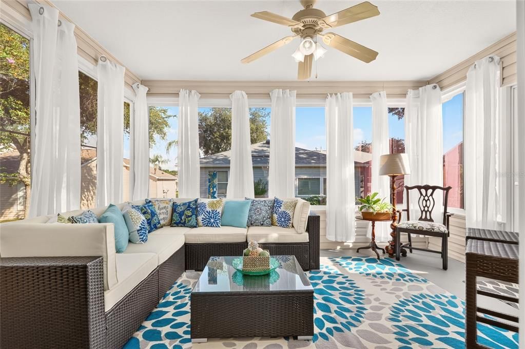 Active With Contract: $319,900 (3 beds, 2 baths, 1240 Square Feet)