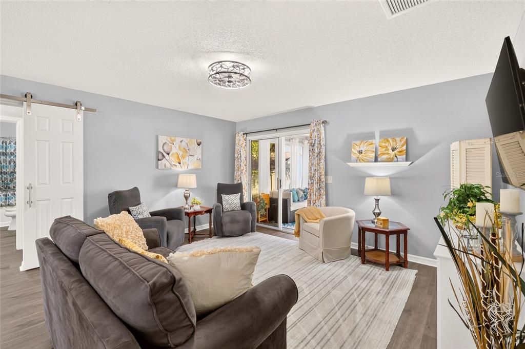 Active With Contract: $319,900 (3 beds, 2 baths, 1240 Square Feet)