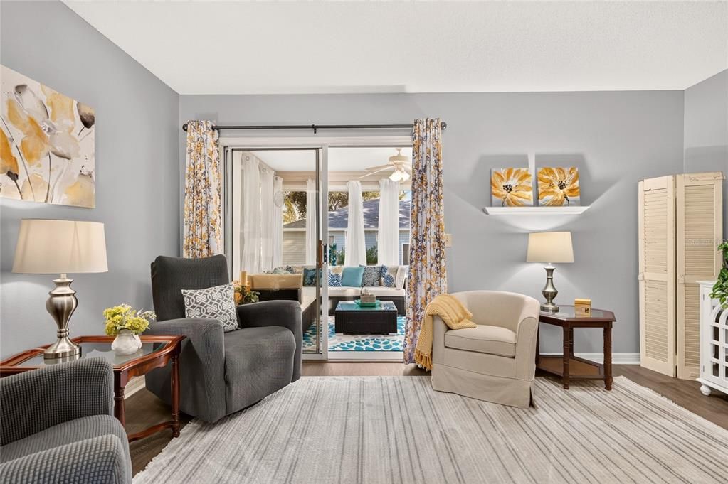 Active With Contract: $319,900 (3 beds, 2 baths, 1240 Square Feet)