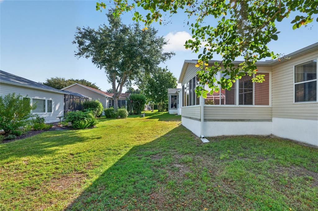 Active With Contract: $319,900 (3 beds, 2 baths, 1240 Square Feet)