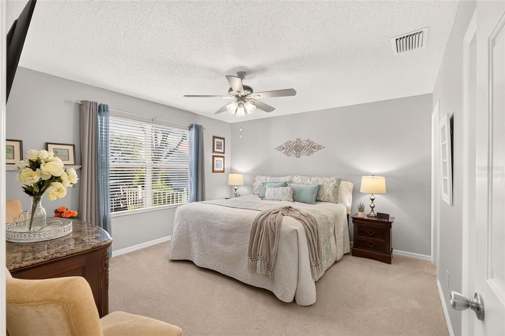 Active With Contract: $319,900 (3 beds, 2 baths, 1240 Square Feet)
