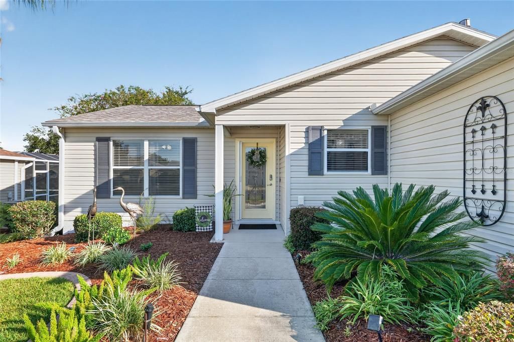 Active With Contract: $319,900 (3 beds, 2 baths, 1240 Square Feet)